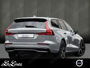 Volvo V60 T6 AWD Ultra Dark Bild 2