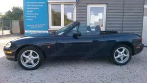 Mazda MX-5 1.6i 16V Bild 3
