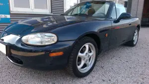 Mazda MX-5 1.6i 16V Bild 2