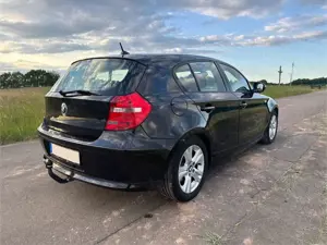 BMW 118 118d Bild 3