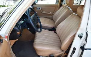 Mercedes-Benz 240 240 D Bild 4