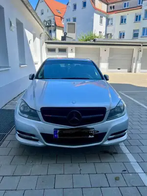 Mercedes-Benz C 200 CDI DPF (BlueEFFICIENCY) 7G-TRONIC Avantgarde