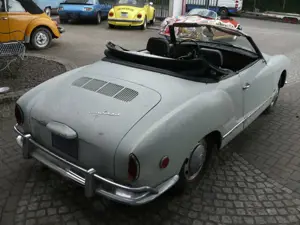 Volkswagen Karmann Ghia Cabrio ungeschweißt aus Californien Bild 2