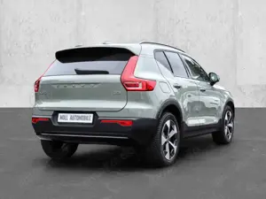 Volvo XC40 Plus Dark 2WD B3 EU6d Navi digitales Cockpit Memor Bild 2