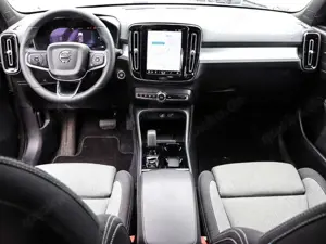 Volvo XC40 Plus Dark 2WD B3 EU6d Navi digitales Cockpit Memor Bild 5