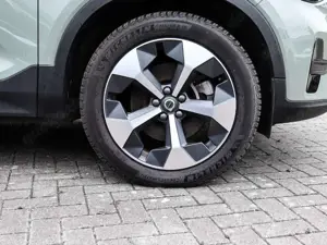 Volvo XC40 Plus Dark 2WD B3 EU6d Navi digitales Cockpit Memor Bild 3