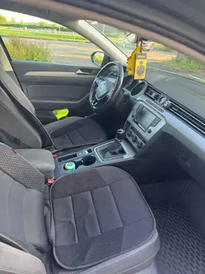 Volkswagen Passat Passat 1.6 TDI BlueMotion Technology Business Edit Bild 2