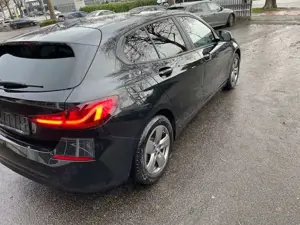 BMW 116 116 d Advantage Bild 4