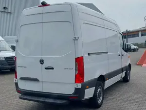 Mercedes-Benz Sprinter Bild 3