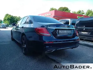 Mercedes-Benz E 300 E 300 de AMG LED Comand W-Screen 360° NIGHT TotW Bild 2