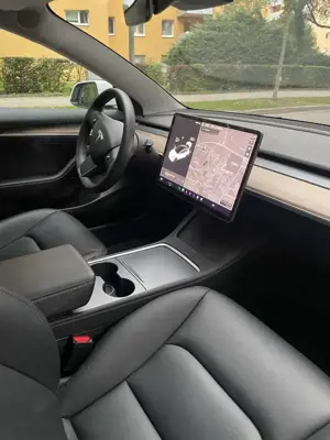 Tesla Model 3 Standard Reichweite Plus Hinterradantrieb Bild 4