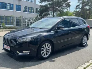 Ford Focus 1,5 TDCi 88KWPowerShift Titanium Navi Kam Bild 1