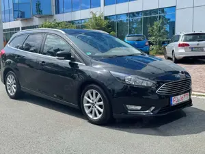 Ford Focus 1,5 TDCi 88KWPowerShift Titanium Navi Kam Bild 2