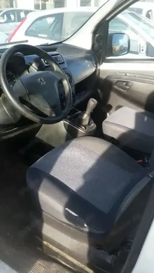 Peugeot Bipper Basis Bild 4