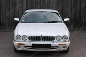 Jaguar XJ 4.0 Sovereign 2 Jahre Garantie