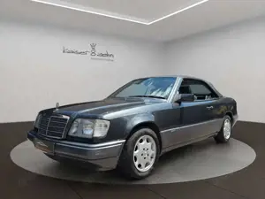 Mercedes-Benz E 220 A124 *Classic Data 2+*H-Kennzeichen*