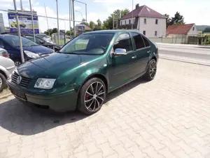 Volkswagen Bora 2.3 V5 Highline, Klima, HU-AU NEU