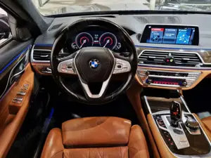BMW 740 740e Perfm/Soft Close/Memory/Head-Up/360/ NAVI/ACC Bild 2