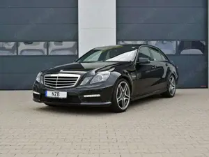 Mercedes-Benz E 63 AMG Performance Package SOFORT/scheckheftgepflegt