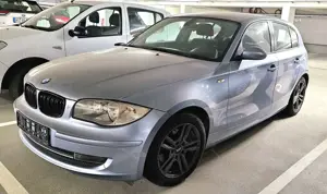 BMW 118 BMW 1er 118i Tempomat, Klimaanlage, Parksensoren Bild 1