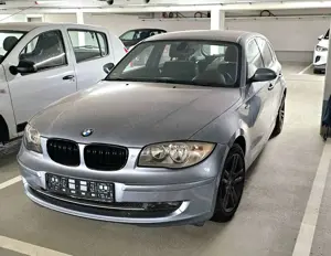 BMW 118 BMW 1er 118i Tempomat, Klimaanlage, Parksensoren Bild 3