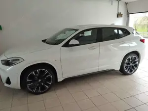 BMW X2 X2 sDrive18d AHK,Panorama Dach,NAVI,Komfort Zugang