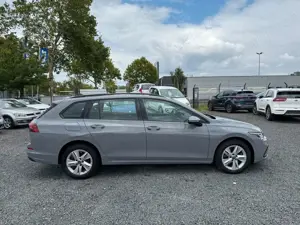 Volkswagen Golf VIII Variant Life AUTOMATIK/TÜV NEU