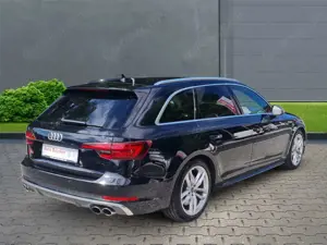 Audi S4 Avant 3.0 TFSI+LED+Allrad+3-Zonen-Klimaautomatik+A Bild 4