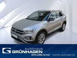 Volkswagen T-Roc T-Roc 1.5 TSI Style DSG-AHK-LED-ACC-Navi-SpurAss