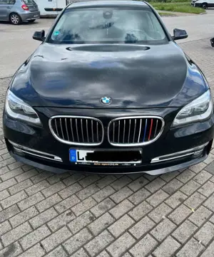 BMW 750 750i xDrive