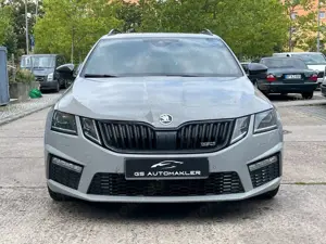 Skoda Octavia Combi RS 4x4 Pano ACC Bild 3