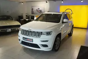 Jeep Grand Cherokee 5,7 V8 Summit *4x4*Navi*Xenon* Bild 3