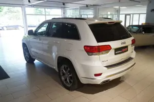 Jeep Grand Cherokee 5,7 V8 Summit *4x4*Navi*Xenon* Bild 5