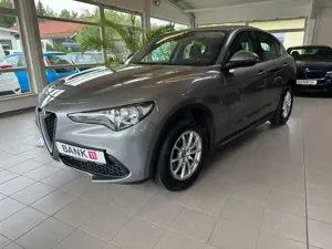 Alfa Romeo Stelvio Basis Q4 -Guter Zustand