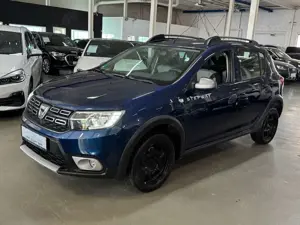 Dacia Sandero II Stepway Essential DACIA SCHECKHEFT Bild 1