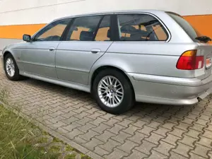 BMW 525 d  Touring Klimaautomatik SHZ AHK Alu Bild 2