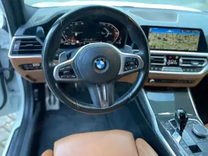 BMW 320 d M-Sport*Laser*MSitze*Head Up*Komfortzugang Bild 5