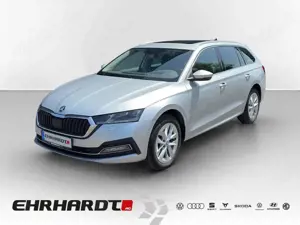 Skoda Octavia Combi 2.0 TDI DSG Style PANO*STHZG*HUD*SITZBELÜ...