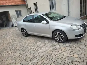 Volkswagen Jetta 1.6 United