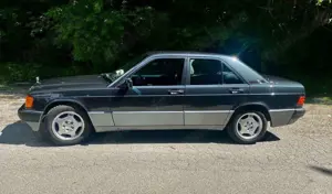Mercedes-Benz 190 190 E 2.0