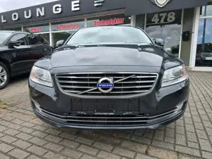 Volvo V70 Kombi Summum LEDER*NAVI*SHZ*PDC*AHK* Bild 3