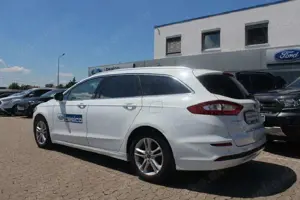 Ford Mondeo Titanium Turnier 2,0TDCi*LED*Navi*AHK*Memory*PDC Bild 2