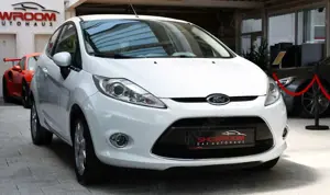 Ford Fiesta Titanium / Klima Aut. / PDC / Alufelgen Bild 5