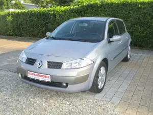 Renault Megane 1.6 Confort Dynamique, Wenig Kilometer Bild 2