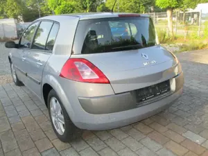 Renault Megane 1.6 Confort Dynamique, Wenig Kilometer Bild 5