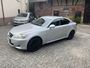 Lexus IS 220d is220d