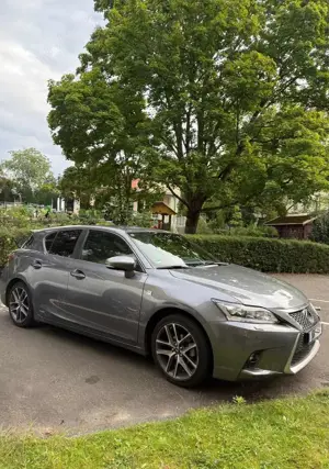 Lexus CT 200h F-Sport