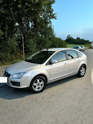 Ford Focus 1.6 16V Aut. Sport Guter Zustand TÜV Neue