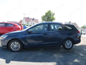 Hyundai i30 Kombi CW GDI Family+1.Hd. Klimaaut.!!Temp.!! Bild 4