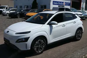Hyundai KONA Select Elektro 64kWh Kamera PDC